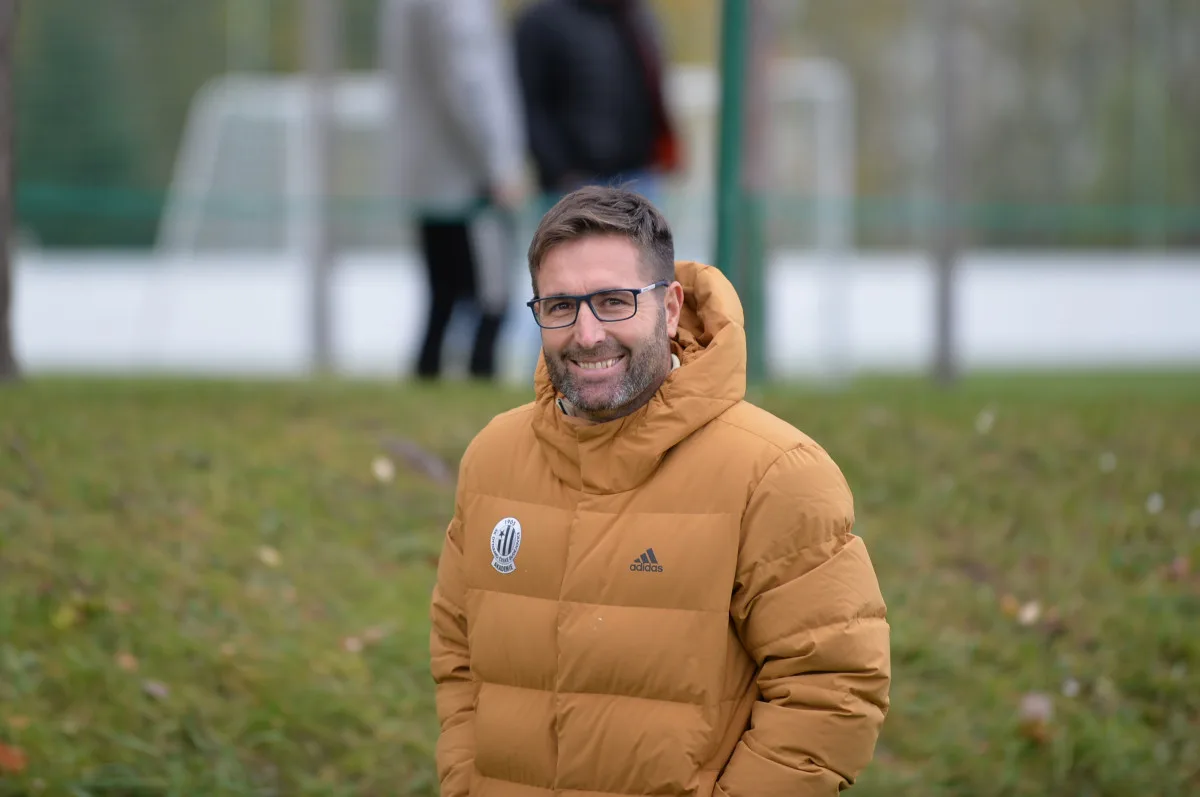 Sestup A-týmu může otevřít dveře mladým, říká trenér Stanislav Rožboud.