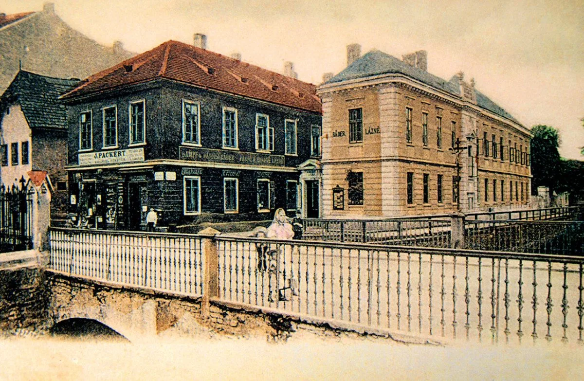 DRBNA HISTORIČKA: Ve Vídeňské ulici stály lázně s klecovou sprchou i známá kořalna