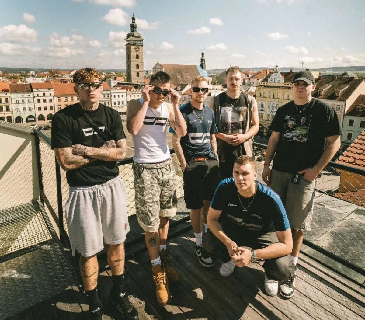 SOUTĚŽ: Label Blue bridge studio odpálí léto na Střeše Budějc