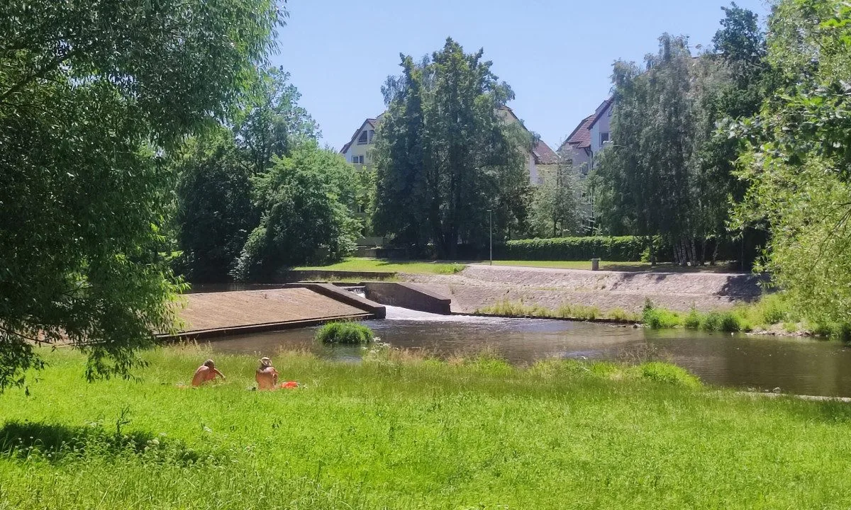 Dvacet let bez plavek. Nudisty u Velkého jezu dřív hlídala policie