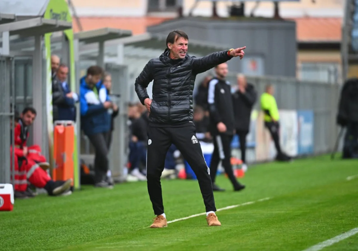 „Na každou sviňárnu se vaří voda,“ rozohnil se Straka na účet Dynama