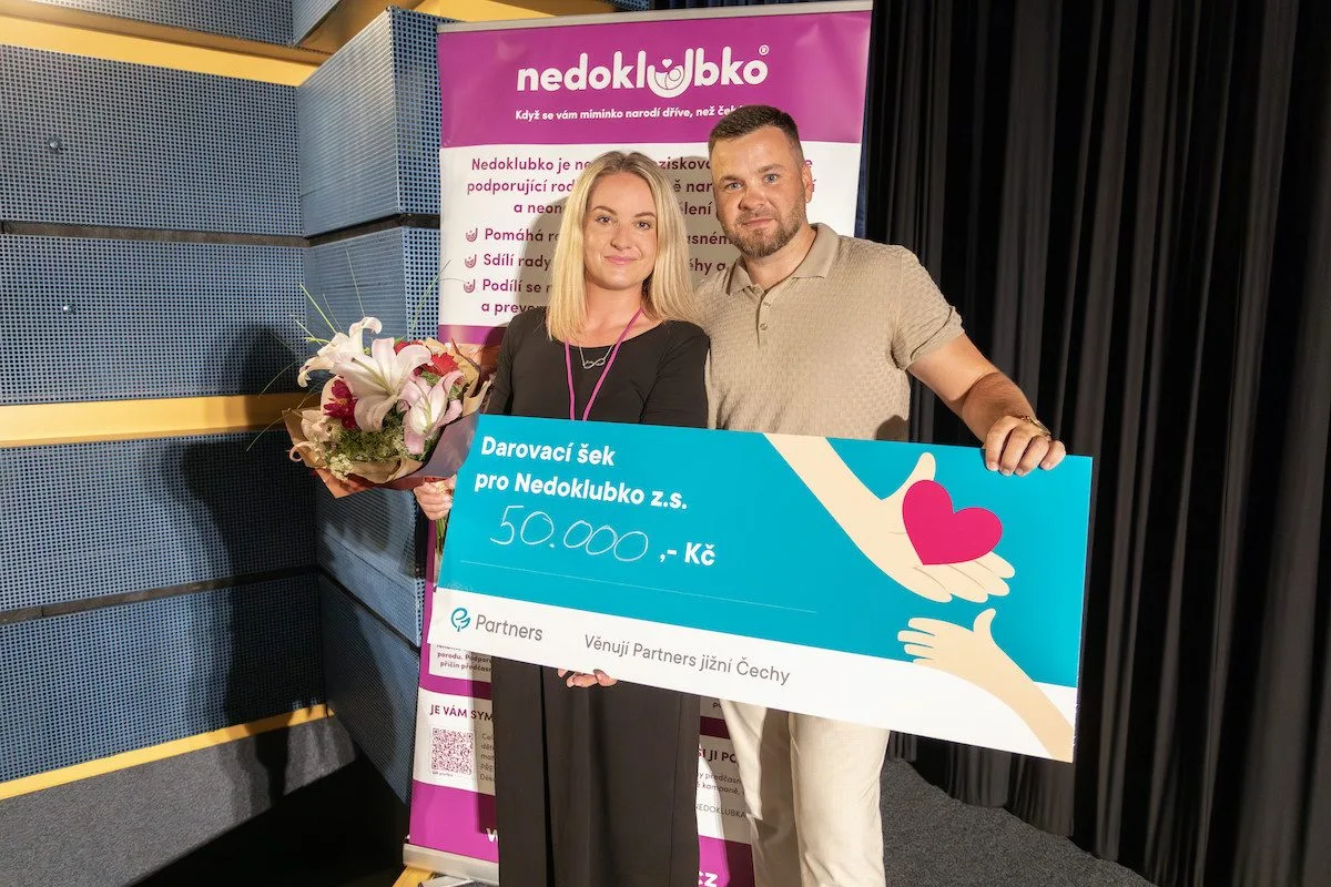 Během promítání filmu Zlatý plán se vybraly desítky tisíc pro Nedoklubko