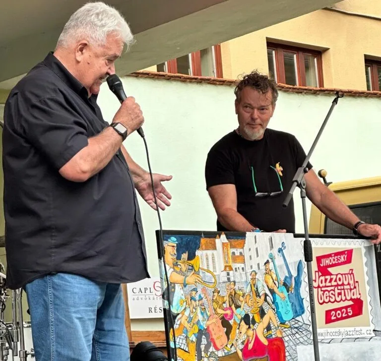 Ředitel festivalu Jan Nedvěd s Hynkem Fukou