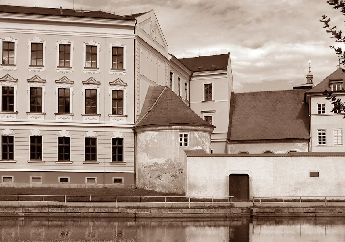 DRBNA HISTORIČKA: Jak se měnilo gymnázium v České ulici