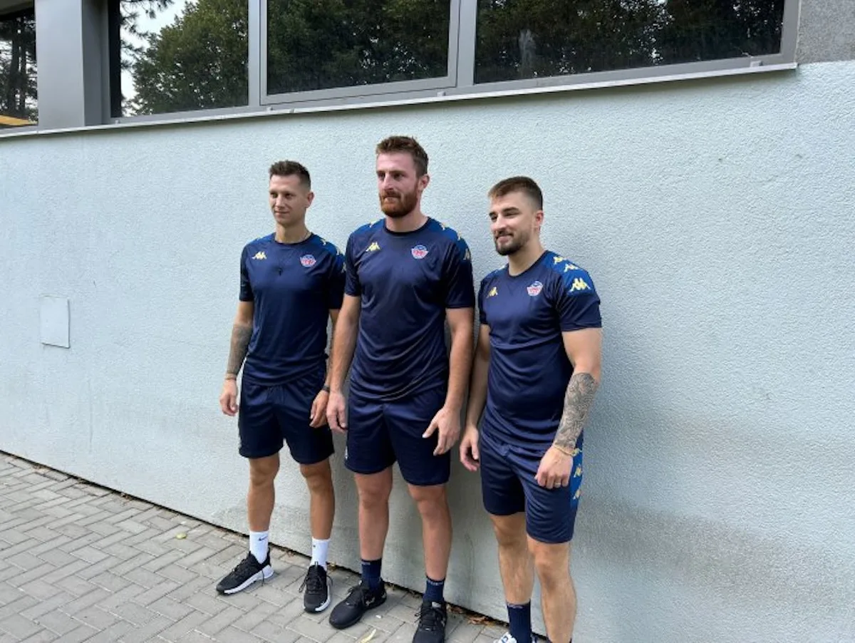 Róbert Lantoši (na fotce vpravo vedle dalších posil, Ondřeje Vály a Michala Bulíře)