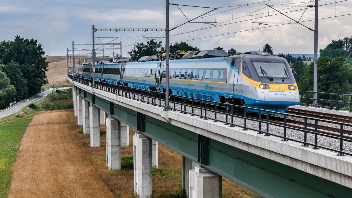 Na železnici mezi Budějovicemi a Prahou vyjede Pendolino, jízdu zkrátí až o 11 minut