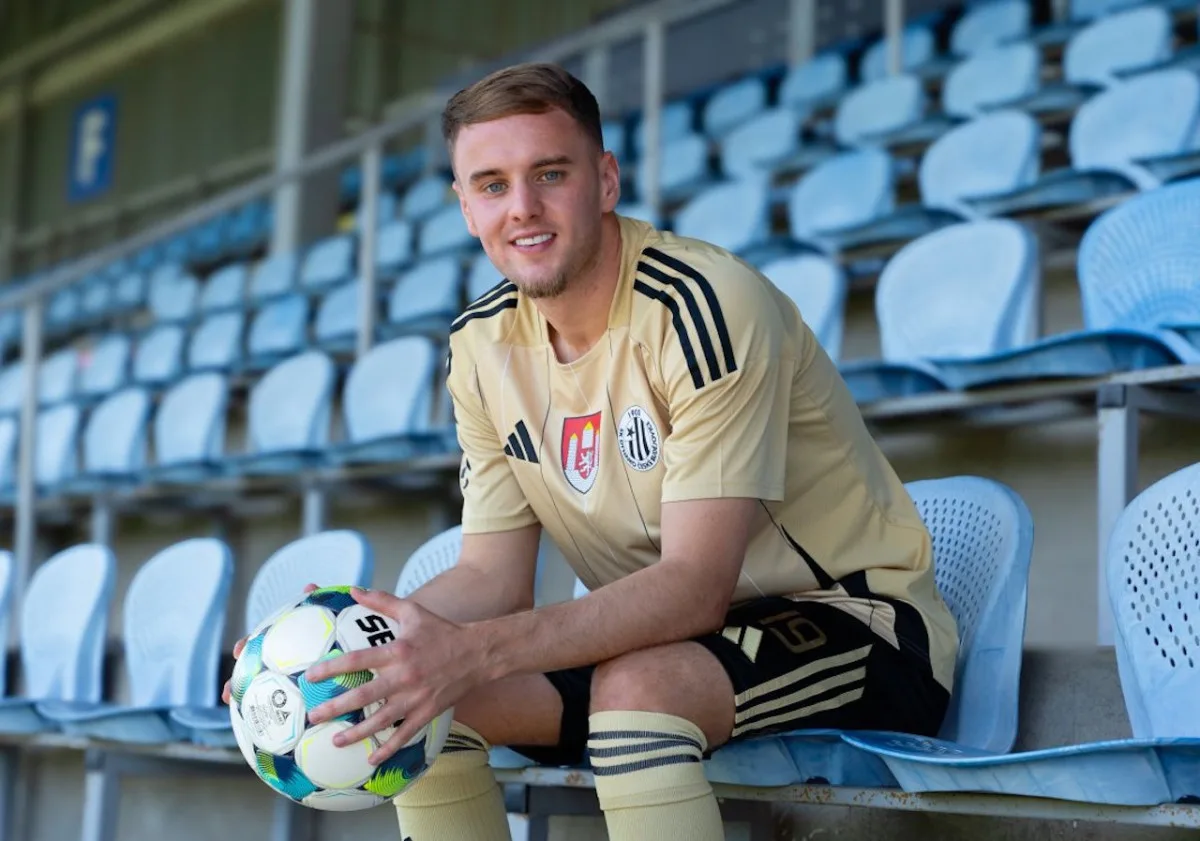 Dynamo posiluje zálohu. Skot Josh Adam přichází z akademie Manchesteru City