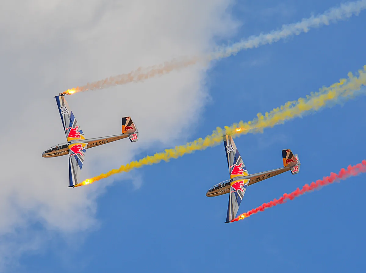Letecký den Hosín nabízí špičkové piloty, legendární letouny i zábavu pro rodiny