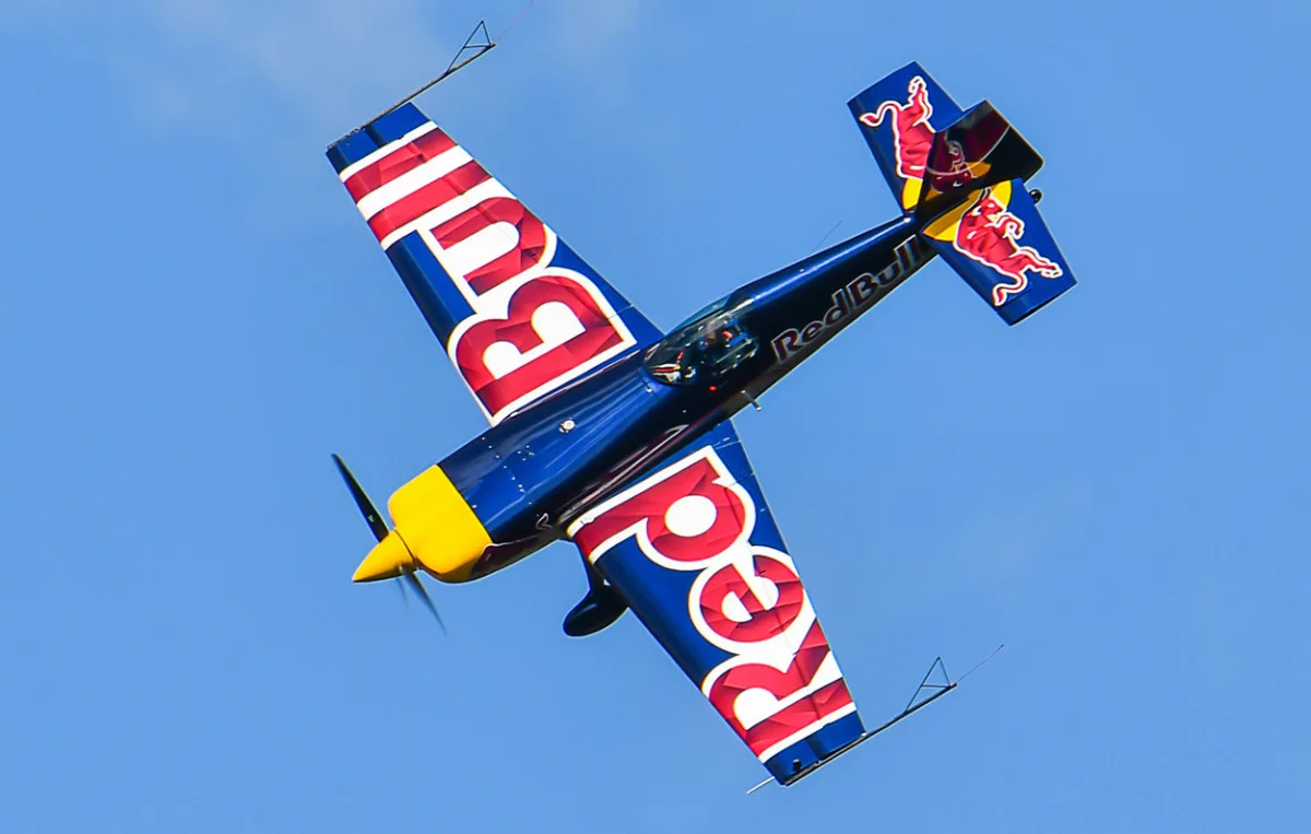 Letecký den Hosín nabízí špičkové piloty, legendární letouny i zábavu pro rodiny