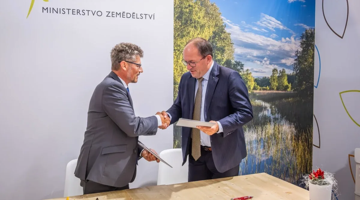 Jihočeská univerzita patří mezi klíčové zemědělské vysoké školy v Česku, řekl ministr zemědělství