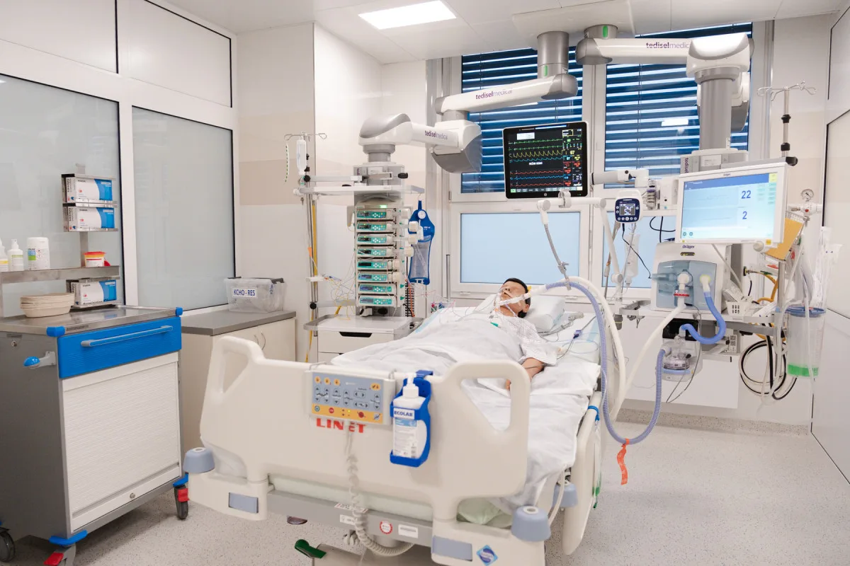 Nemocnice otevřela zrekonstruovaný pavilon C. Nabízí nové operační sály a resuscitační stanice