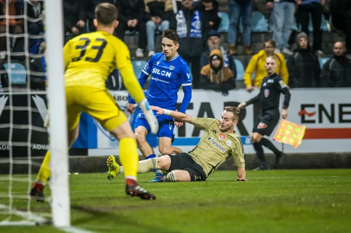 ANKETA: Na Střelecký ostrov míří jihočeské derby. Dynamo vyzve vedoucí Táborsko