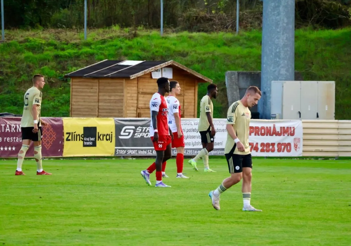 Penalta a červená karta rozhodly o prohře na Hané