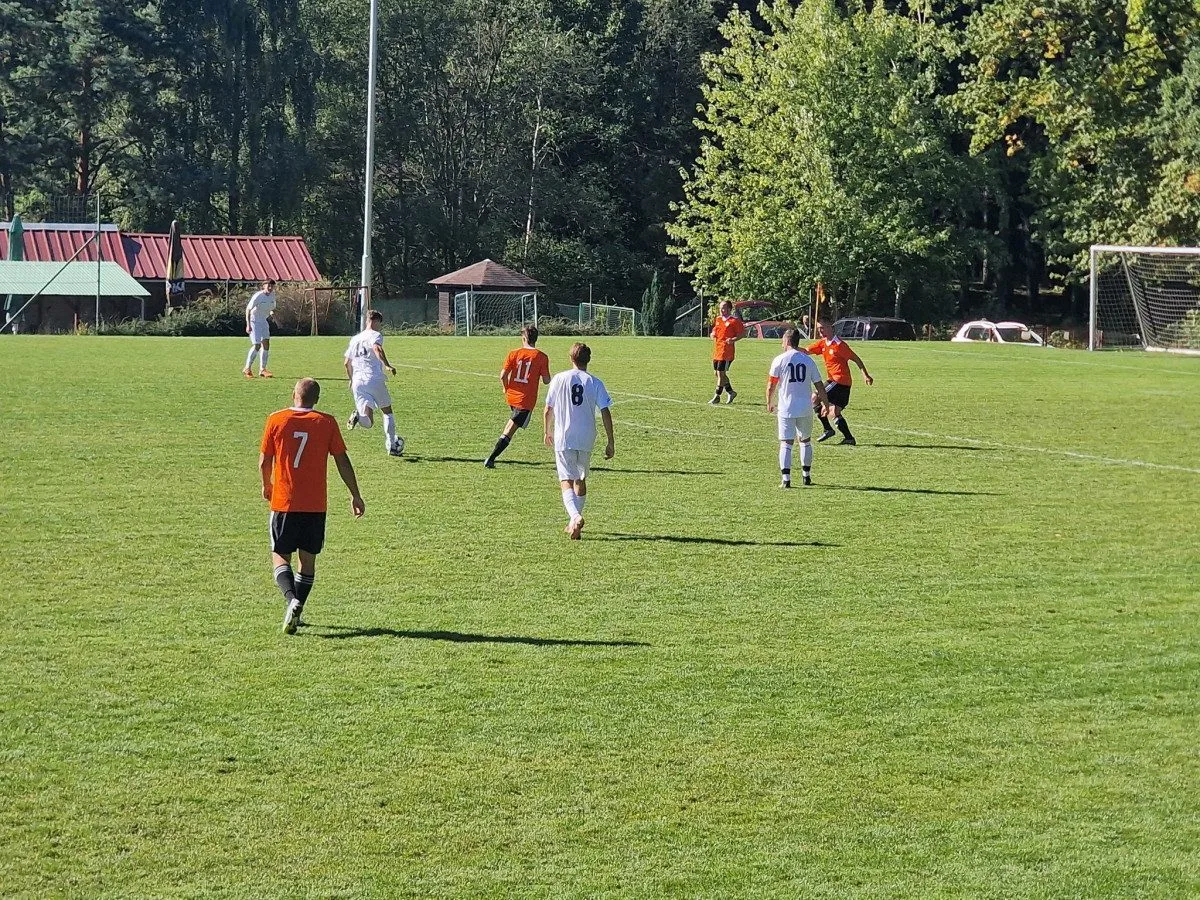 Mokré rozstřílelo Čtyři Dvory B 13:0, desítku nadělila také rezerva Lokomotivy.
