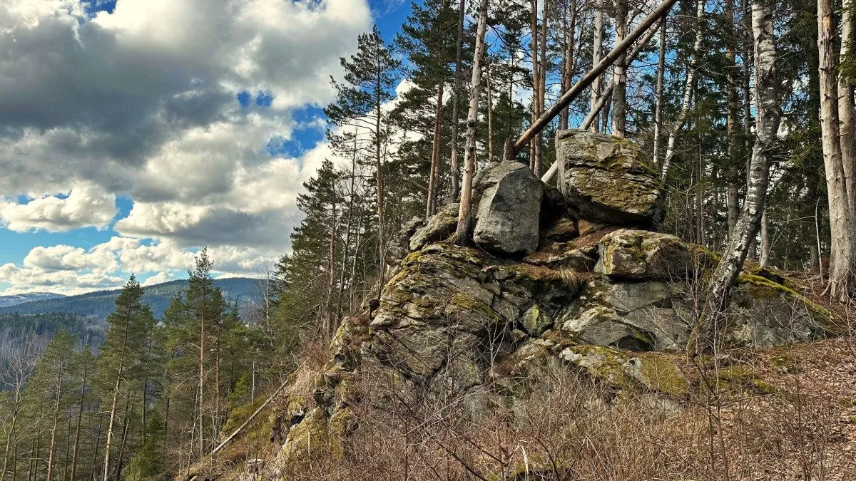 Ohniště byla i na Dračích skalách
