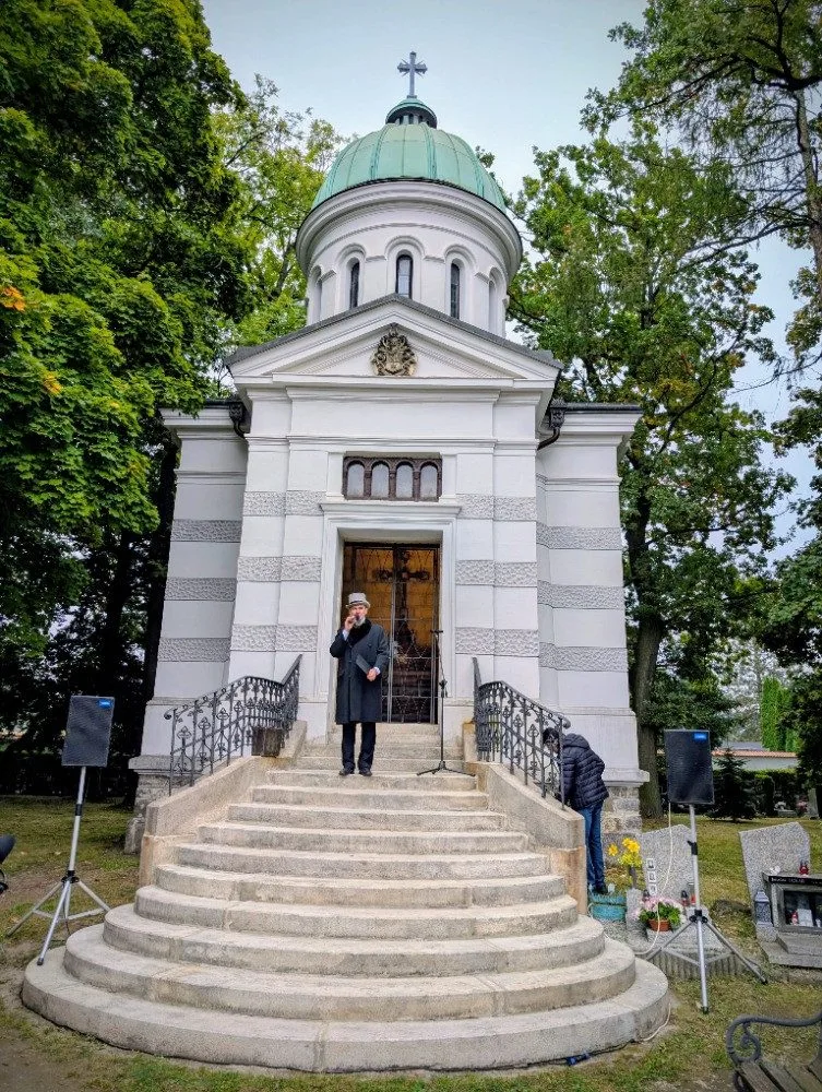 Hardtmuthova hrobka prošla rekonstrukcí. Lidé si ji mohou prohlédnout