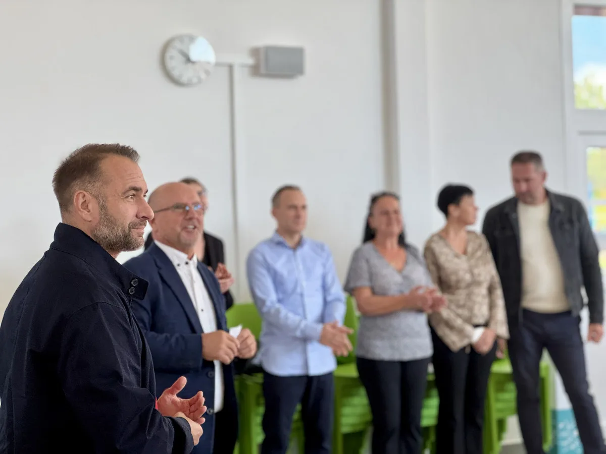 Ve Velešíně otevřeli novou jídelnu. Škola láká na moderní zázemí a kvalitní vzdělání