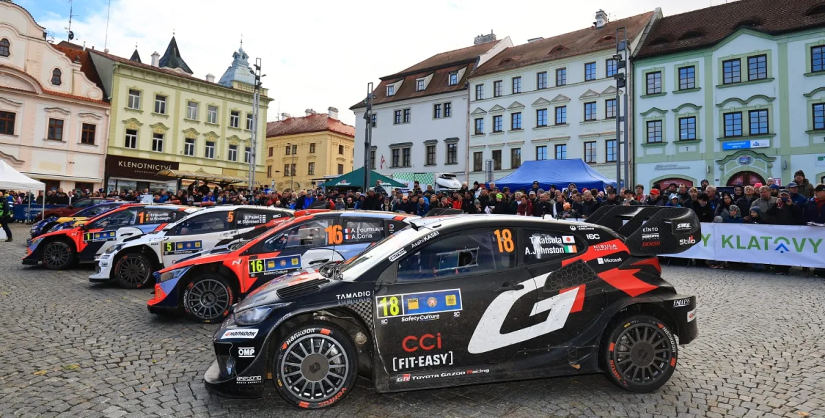 Rovanperä míří za vítězstvím ve Středoevropské rallye, Ogiera zbrzdila havárie