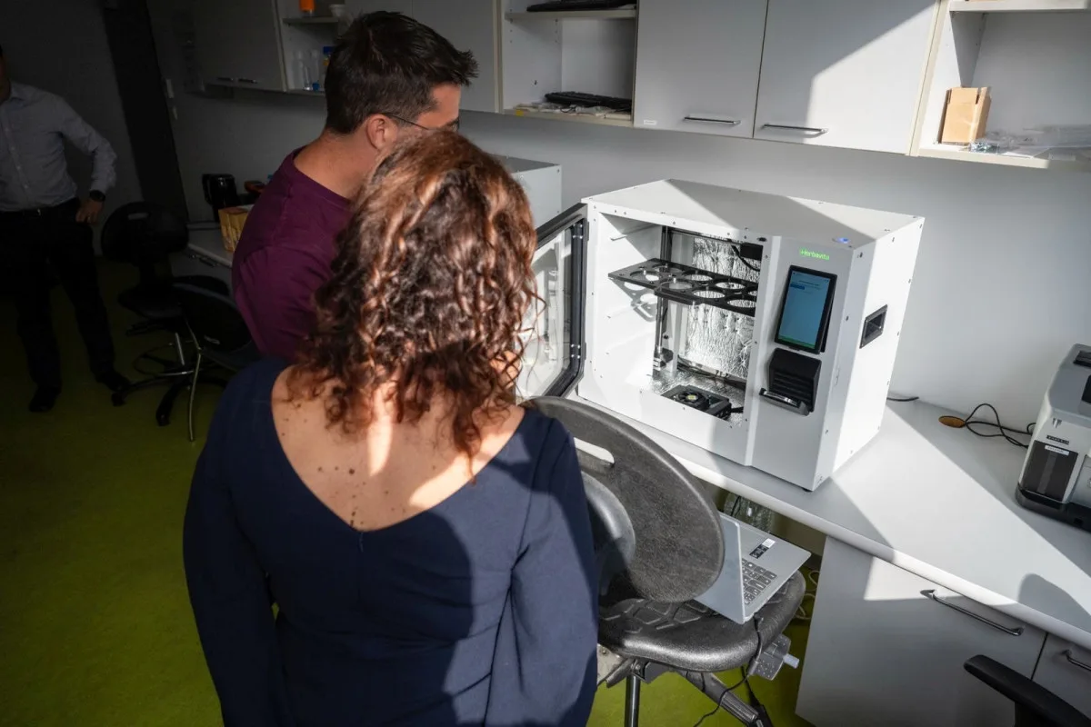 Bylinky i high-tech. Jihočeský startup Herbavita mění výživu hospodářských zvířat
