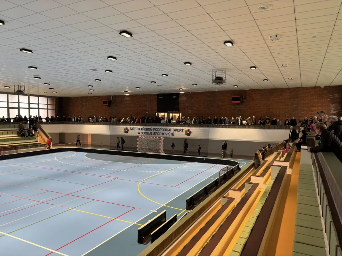 Třeboň otevřela zrekonstruovanou sportovní halu. Město už chystá další přístavbu