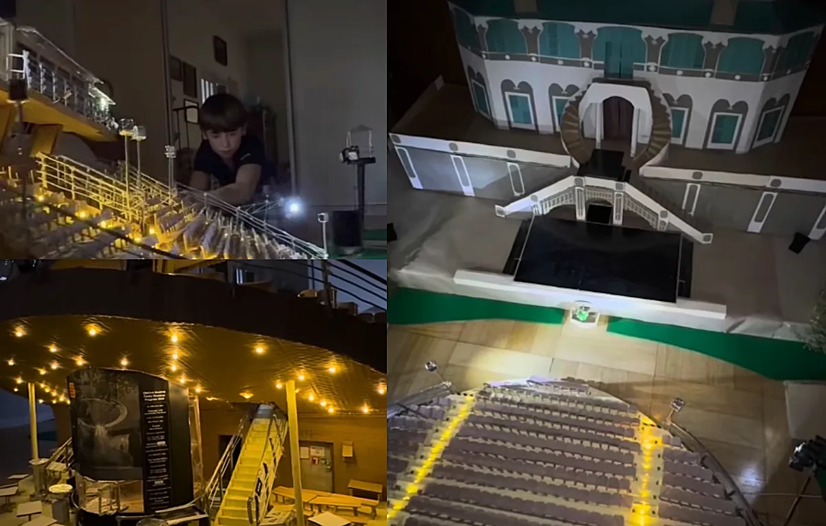Mladý nadšenec Ondra vytvořil model Otáčivého divadla z papíru. Má i fungující světla