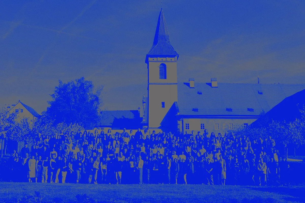 Souhvězdí Anežka: Umělci ze školy sv. Anežky České vystavují svá díla