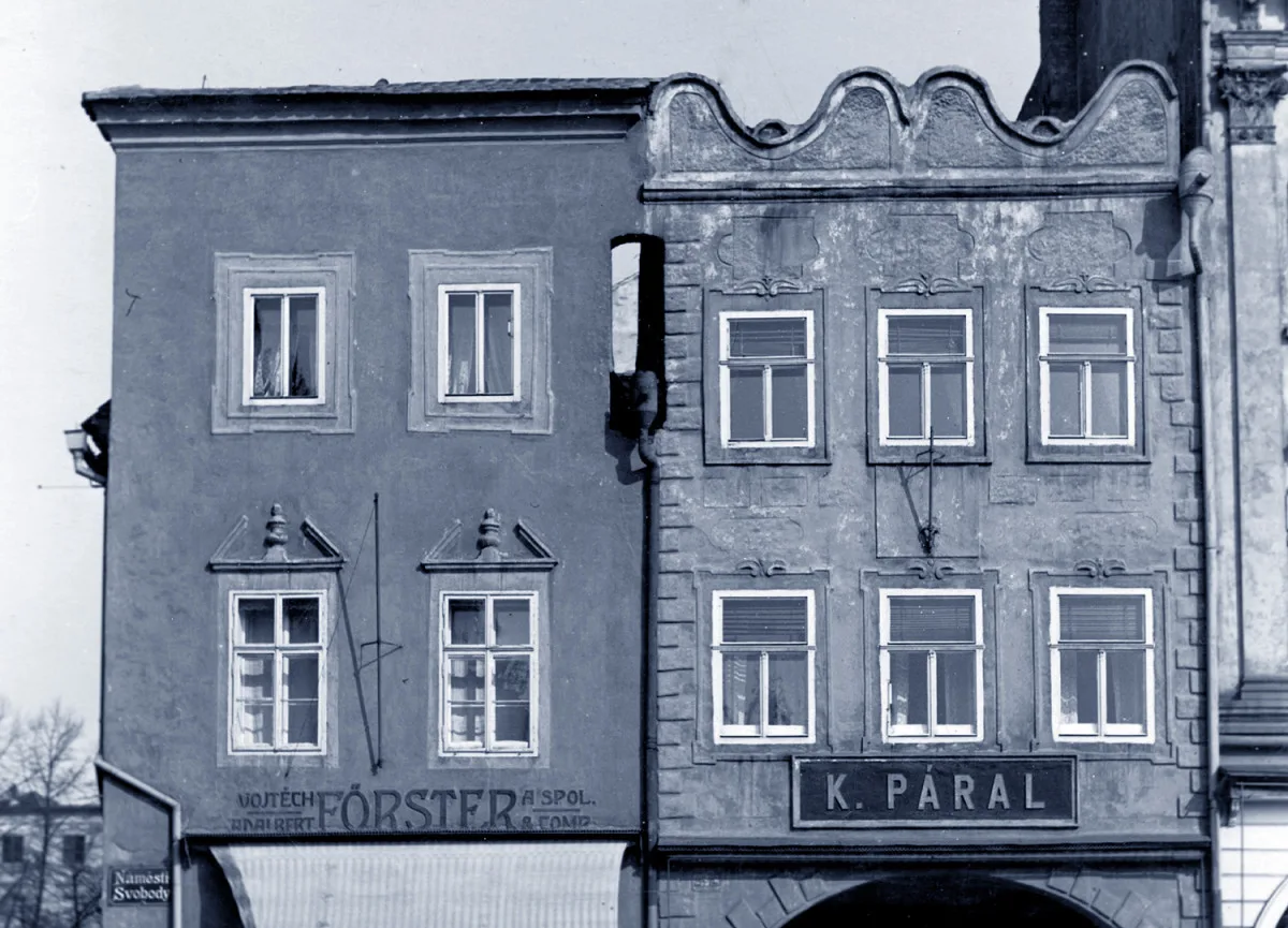 DRBNA HISTORIČKA: Dům Försterů skrývá zaniklou malbu i vzpomínky na hračkářství první republiky