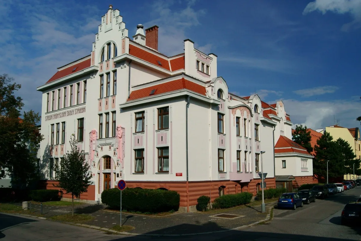 SPŠ stavební, více než stoletá tradice formuje novou generaci stavitelů.