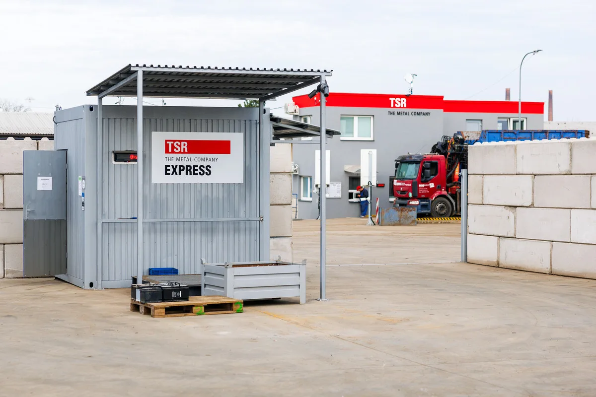 Společnost TSR Express děkuje za přízeň v prvním roce.