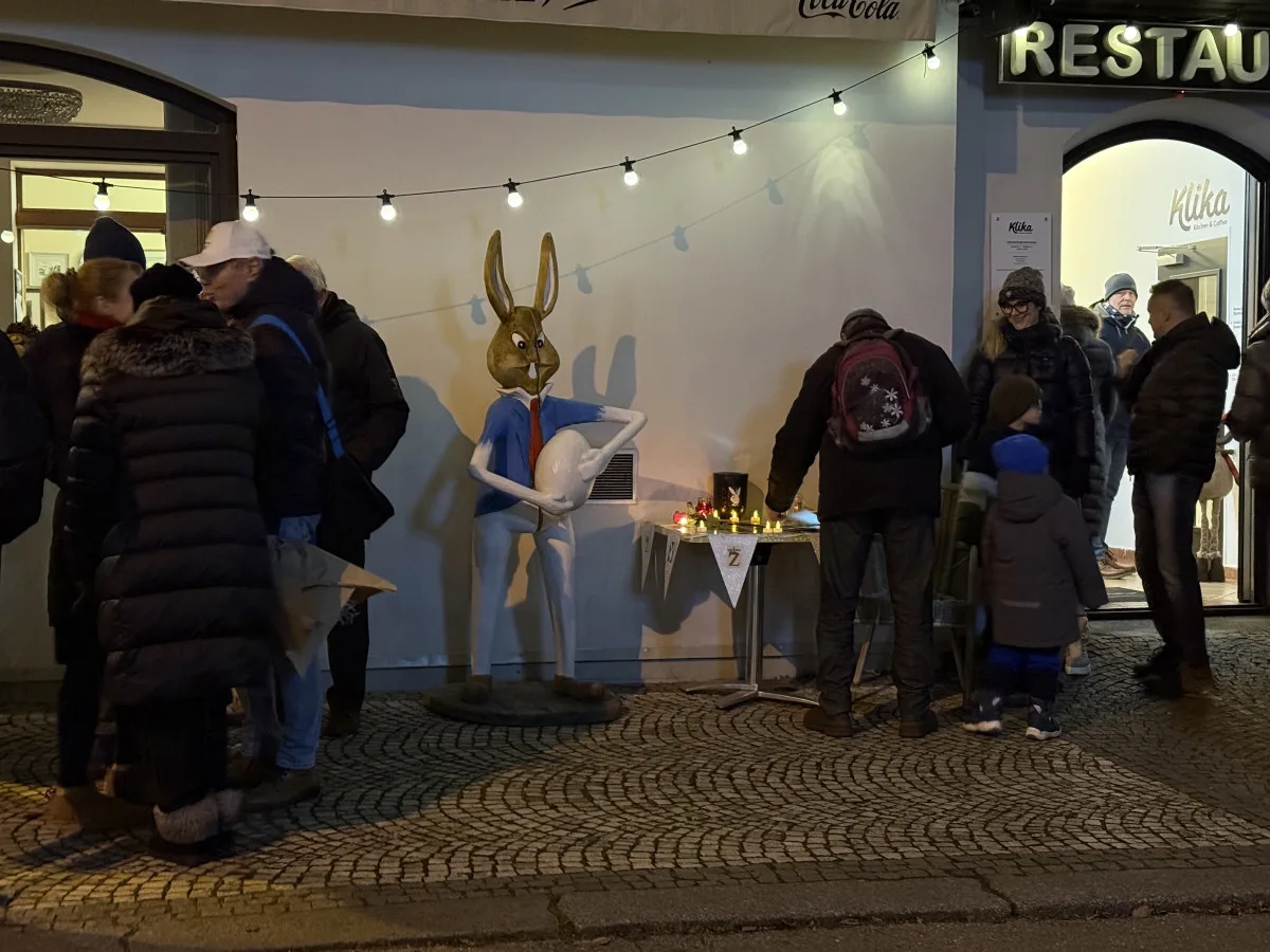 Lidé vzpomínali na Pavla Šindelíře. Zajíc patřil k výrazným postavám Budějc