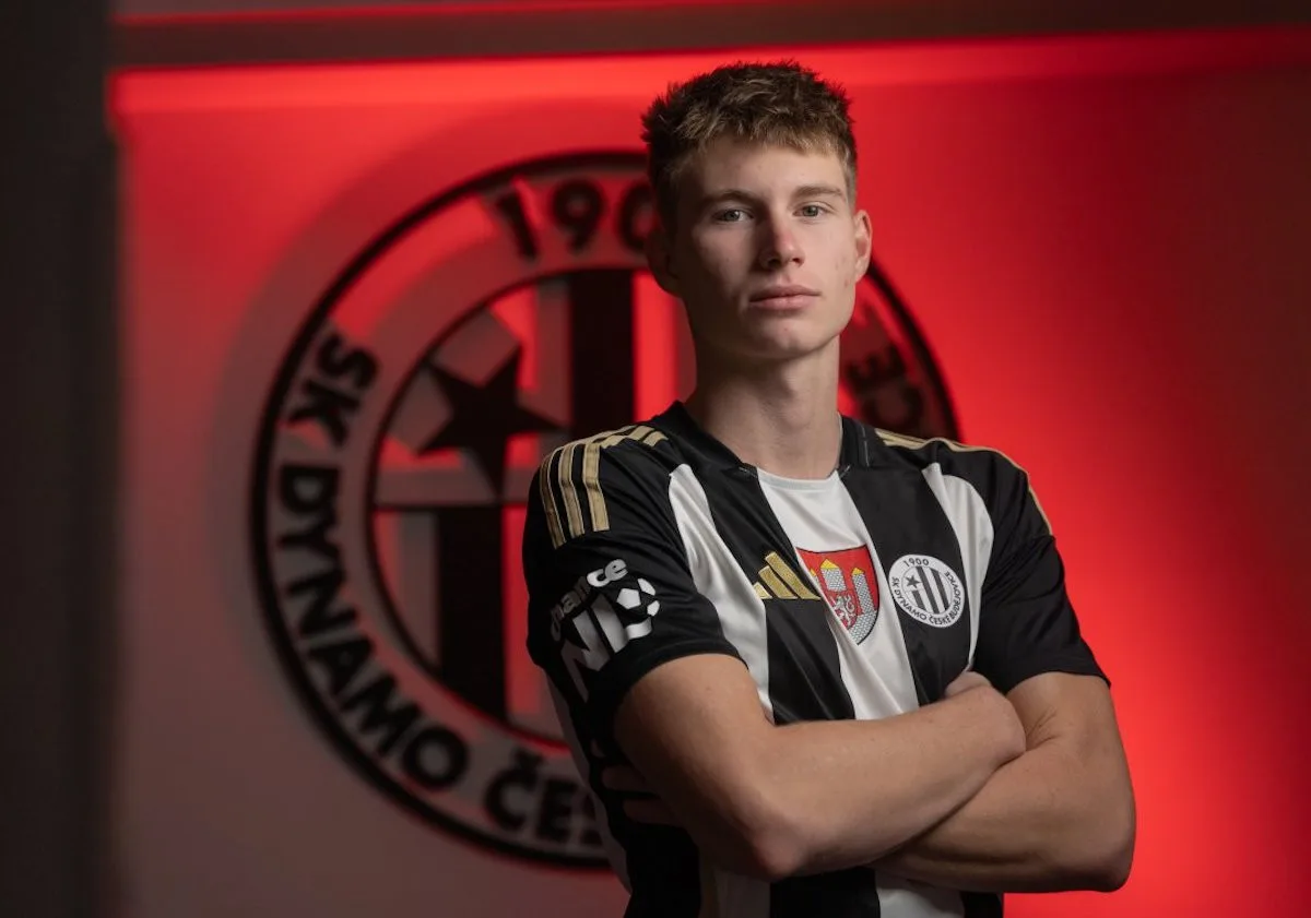 Dynamo si pojistilo další talent. Profesionální smlouvu podepsal útočník Jáchym Štindl