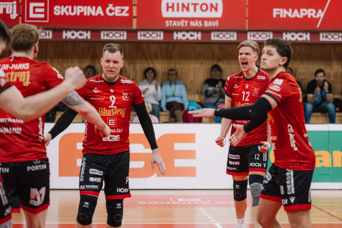 COV/Dan Kubat
