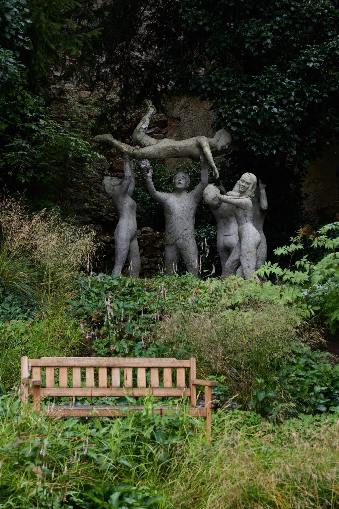 Do historické zahrady v Jindřichově Hradci otiskují zahradní architekti i současné trendy