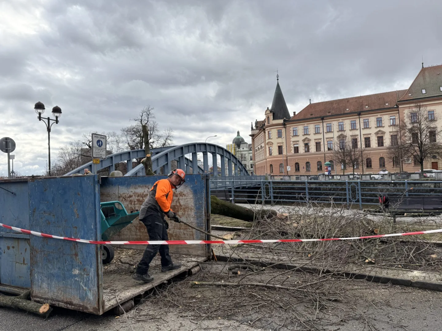 Stromy u Malše padly. Ustupují nové náplavce