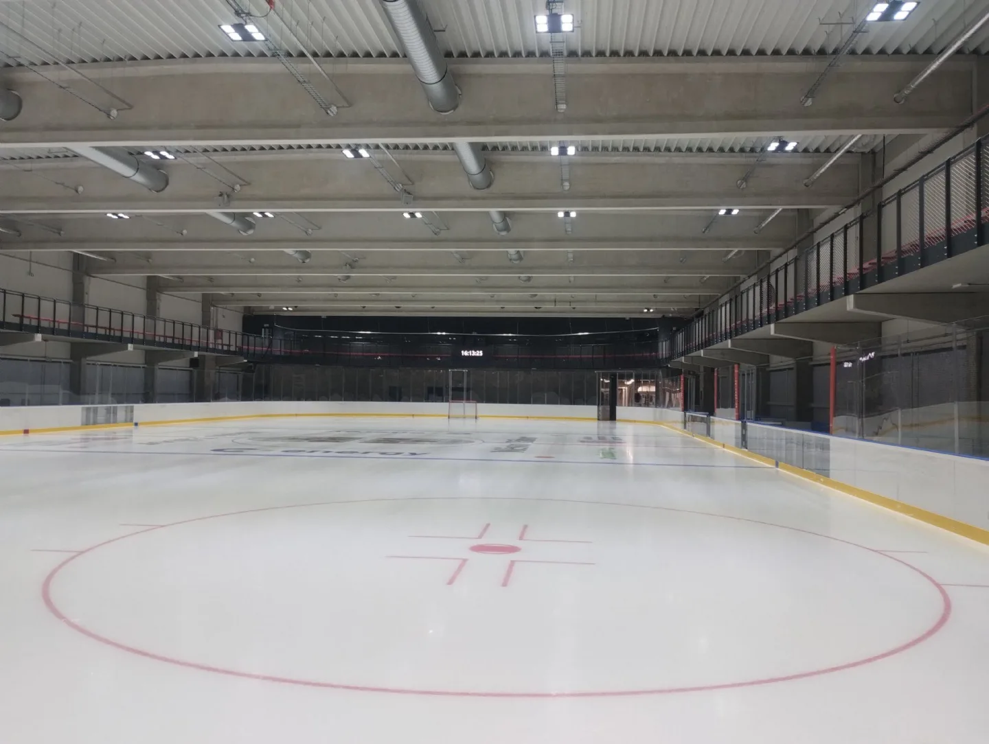Nová ledová plocha v Táboře uleví přetíženému stadionu, stála 180 milionů korun