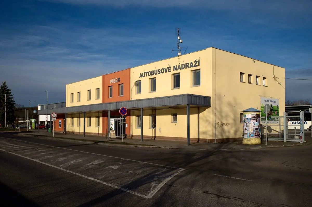 Konec provizoria v Baarově ulici. Autobusy se od neděle vrátí na nádraží v Písku