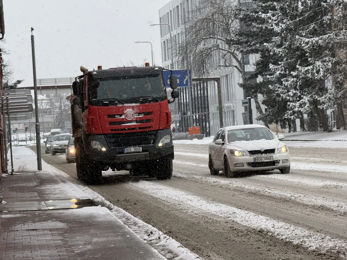 Do Česka se vrátí sníh. Pak přijde obrat a oteplení