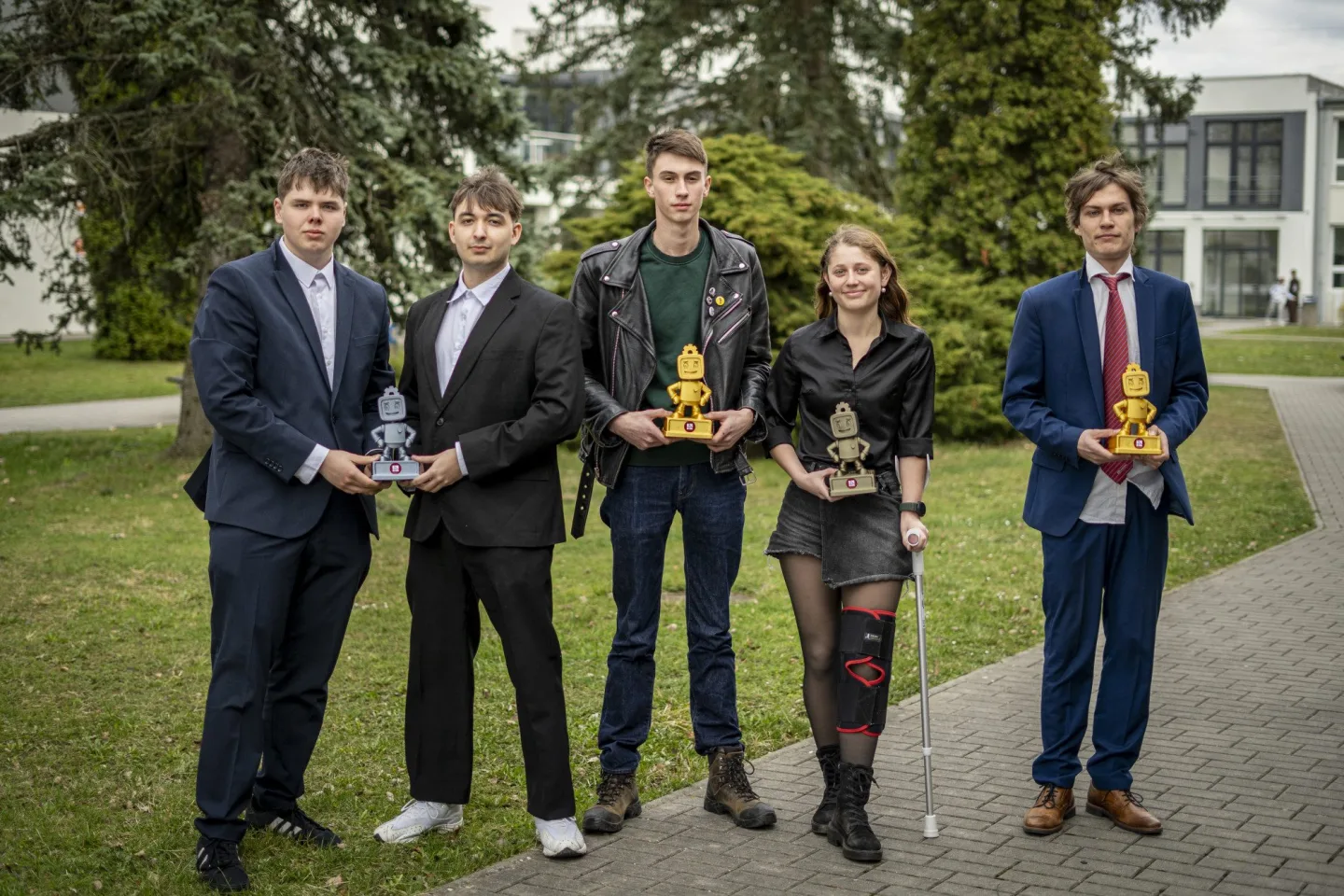 Vodíkový motor, robot i štípač na dříví. Na VŠTE soutěžili mladí talenti