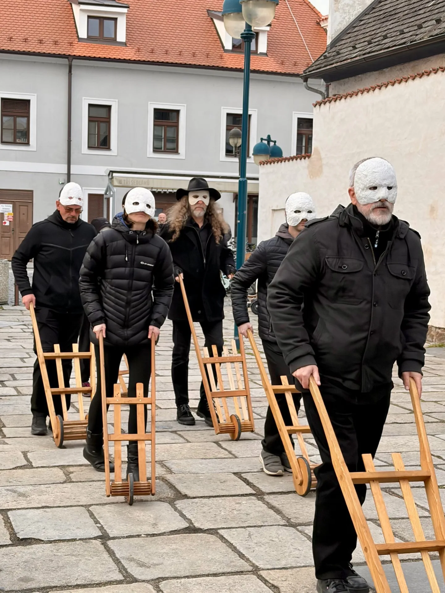 Velikonoční hrkání rozezvučelo Budějce. Zvony podle tradice odletěly do Říma