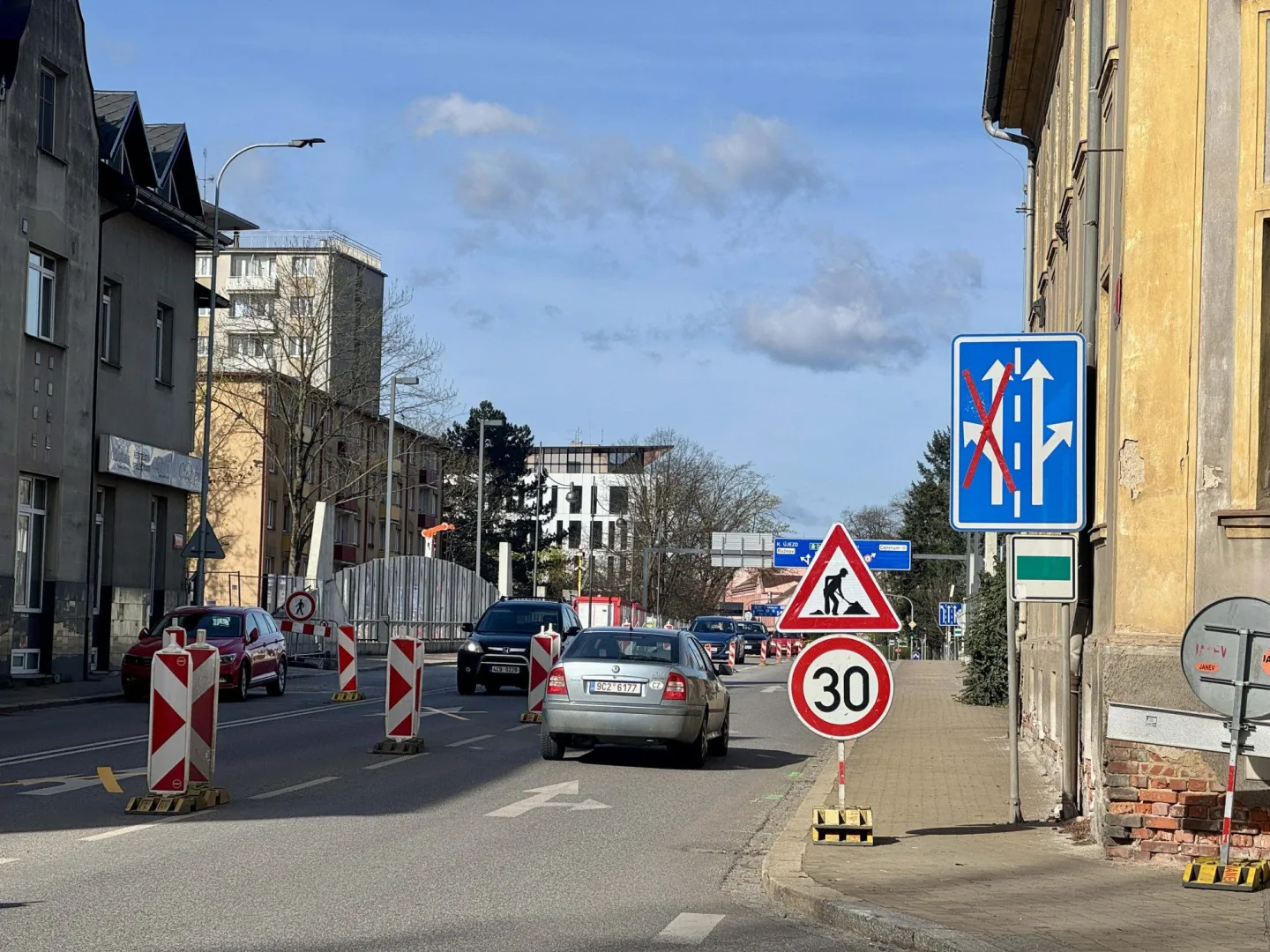 Začíná uzavírka mostu Kosmonautů, řidiče čekají měsíce dopravních omezení