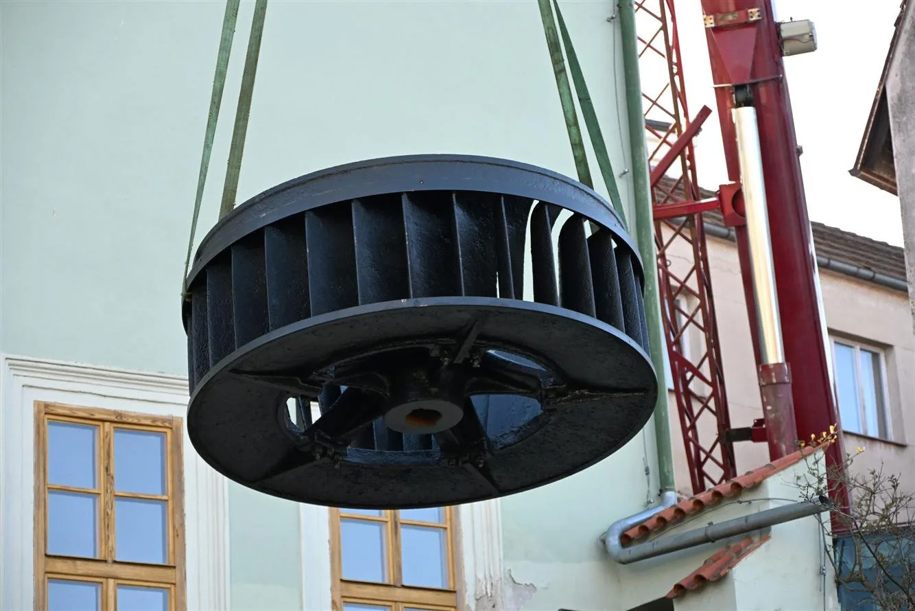Do Křižíkovy elektrárny v Písku se vrací historické turbíny, budou opět vyrábět elektřinu
