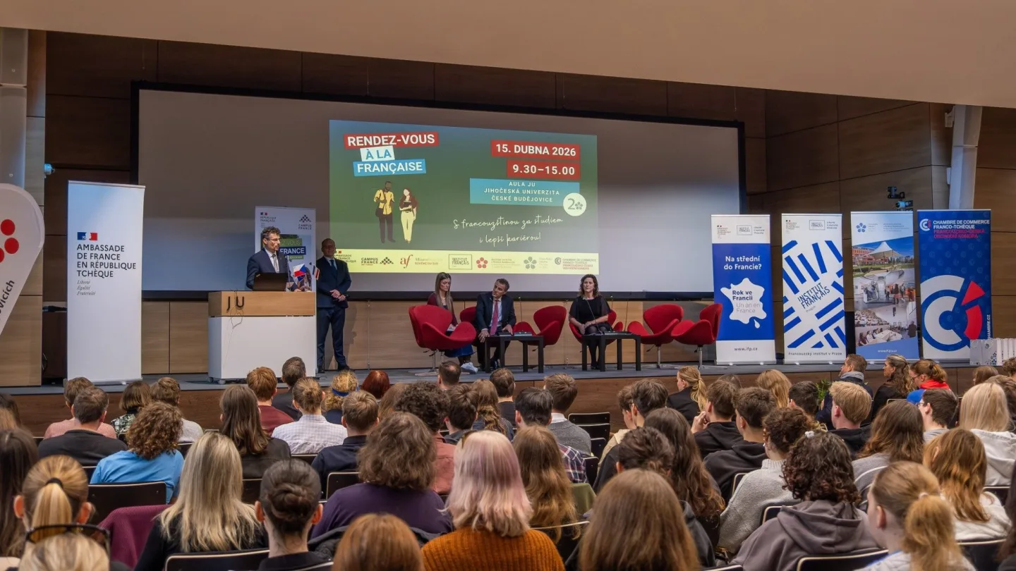 Úspěšná akce propagující francouzštinu přilákala stovky studentů i odborníků