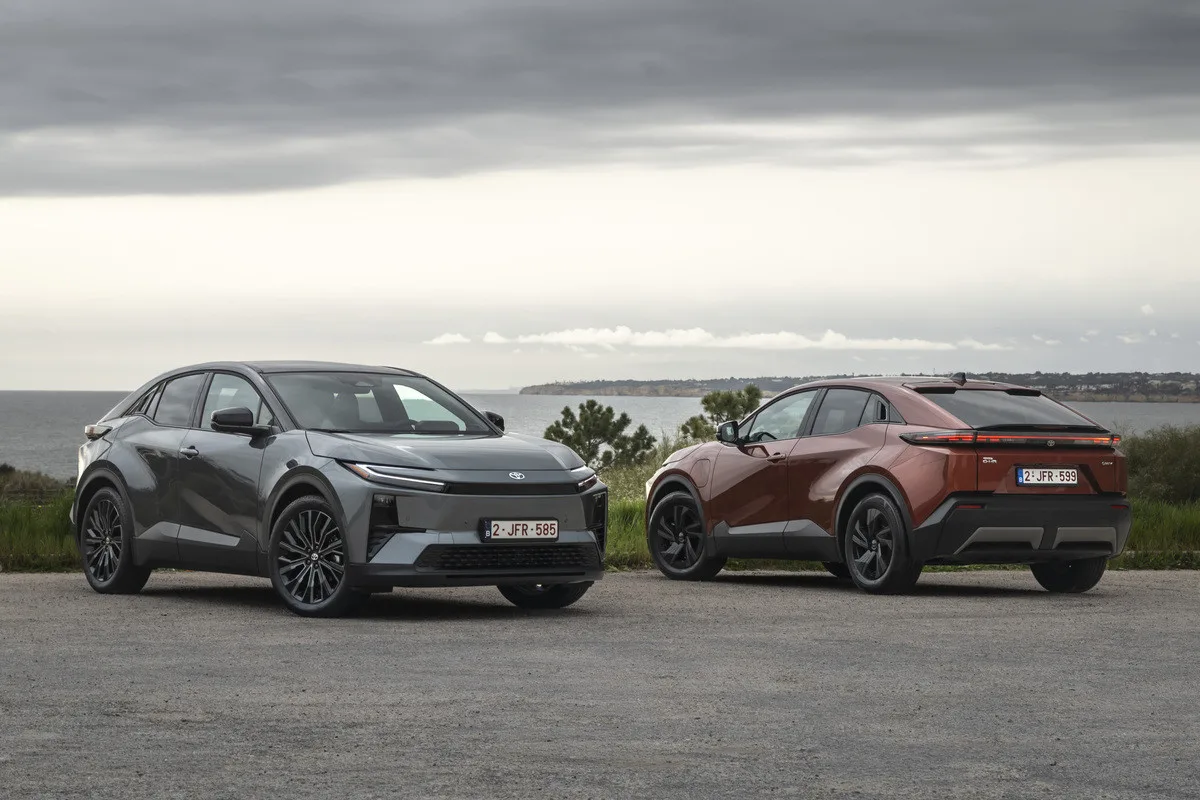 Tohle není C-HR, jak ji znáte. Nová C-HR+ míří na Toyota víkend. Přijďte ji zažít