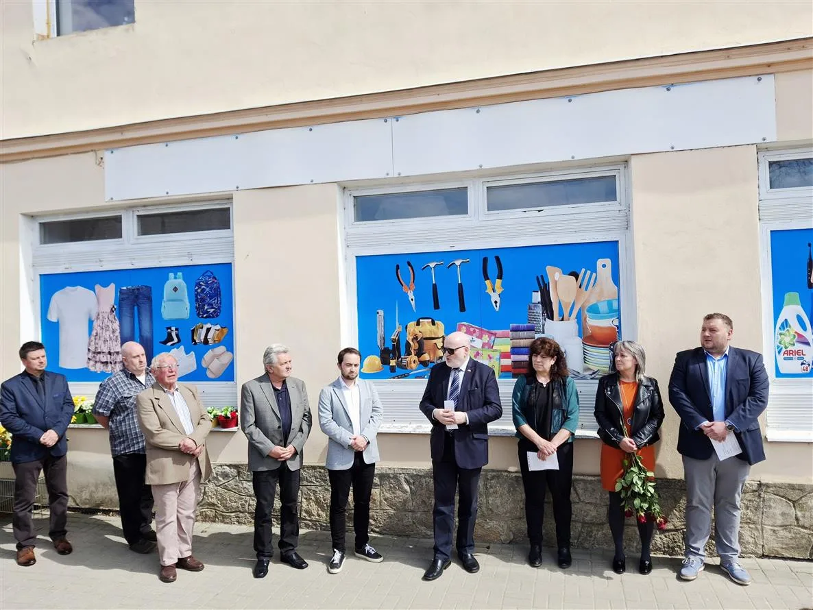V Suchdole nad Lužnicí uctili oběti holokaustu. Instalovali nové kameny zmizelých
