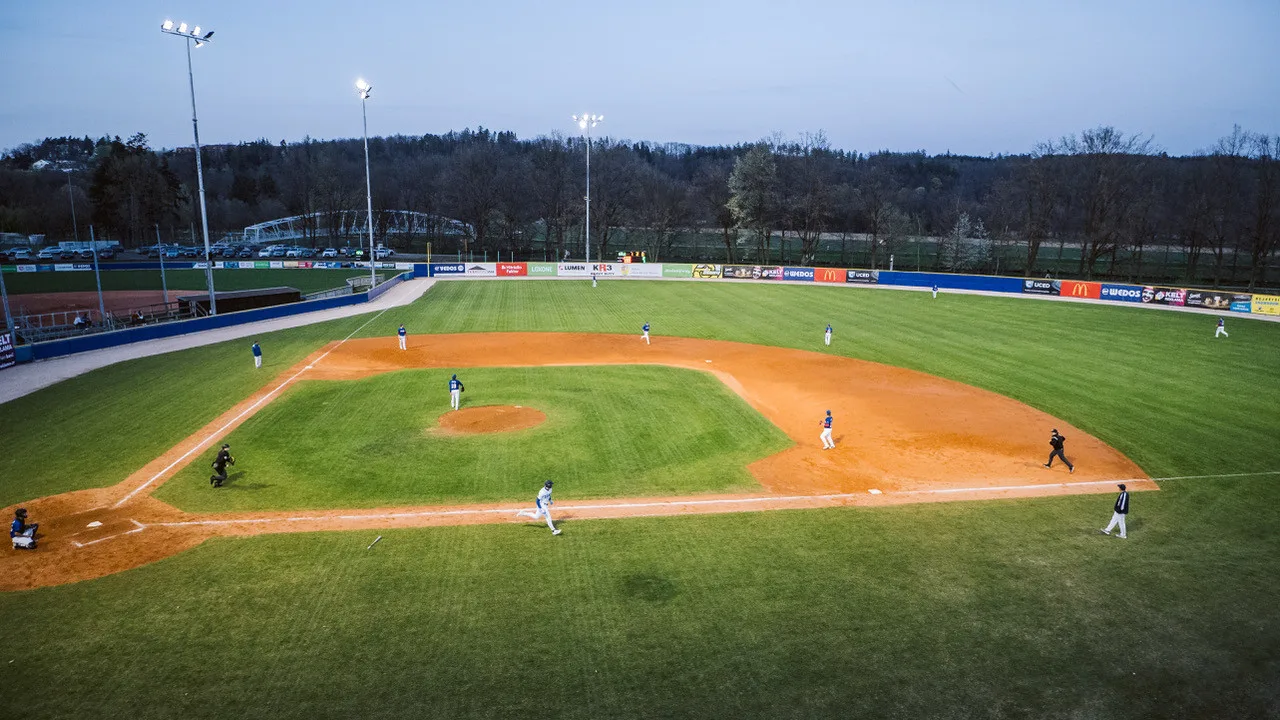 Baseballový souboj na Hluboké: Eagles Praha, Retro night vráti klub ke kořenům