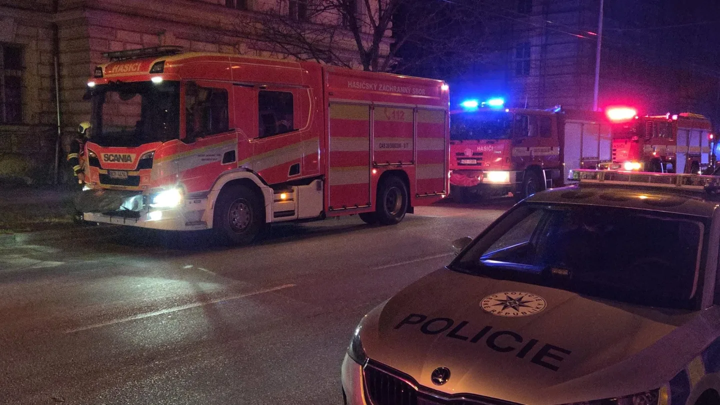 FOTO: Umělá krev a zásah proti útočníkovi. Policie i záchranáři trénovali u Mercury