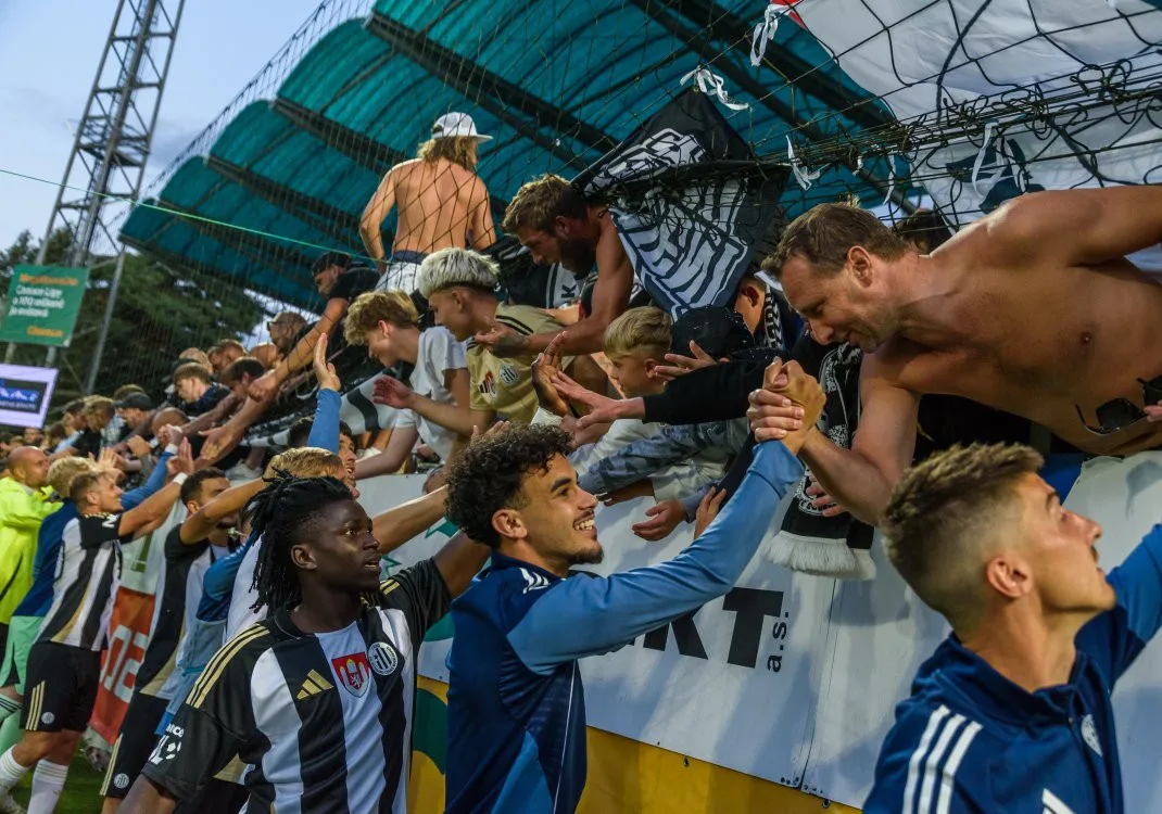 Střelák: Krize fanoušky Dynama spojila. Speciál s Janem Štěrbákem