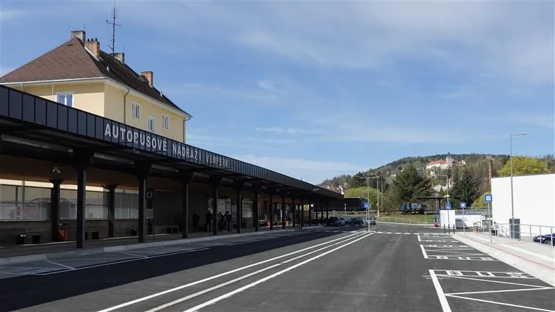 Rekonstrukce autobusového nádraží ve Vimperku finišuje, čeká se na kolaudaci.
