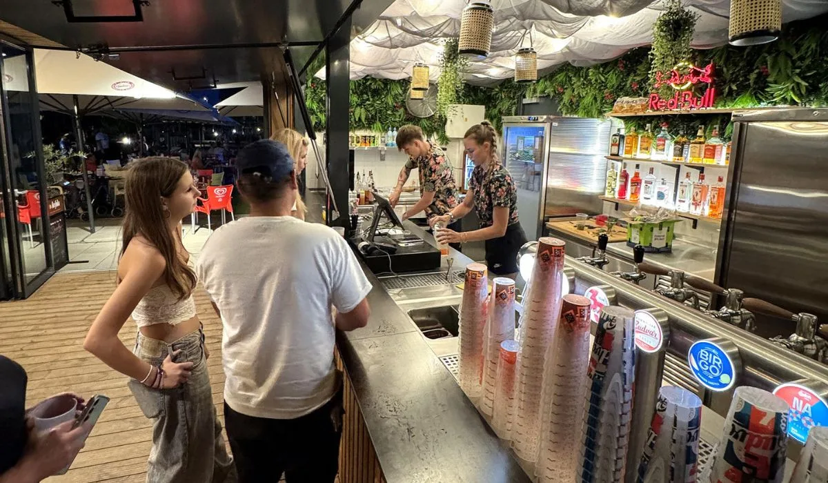 V ČEZ Areálu Vltava vznikne hokejová fanzóna s burgery