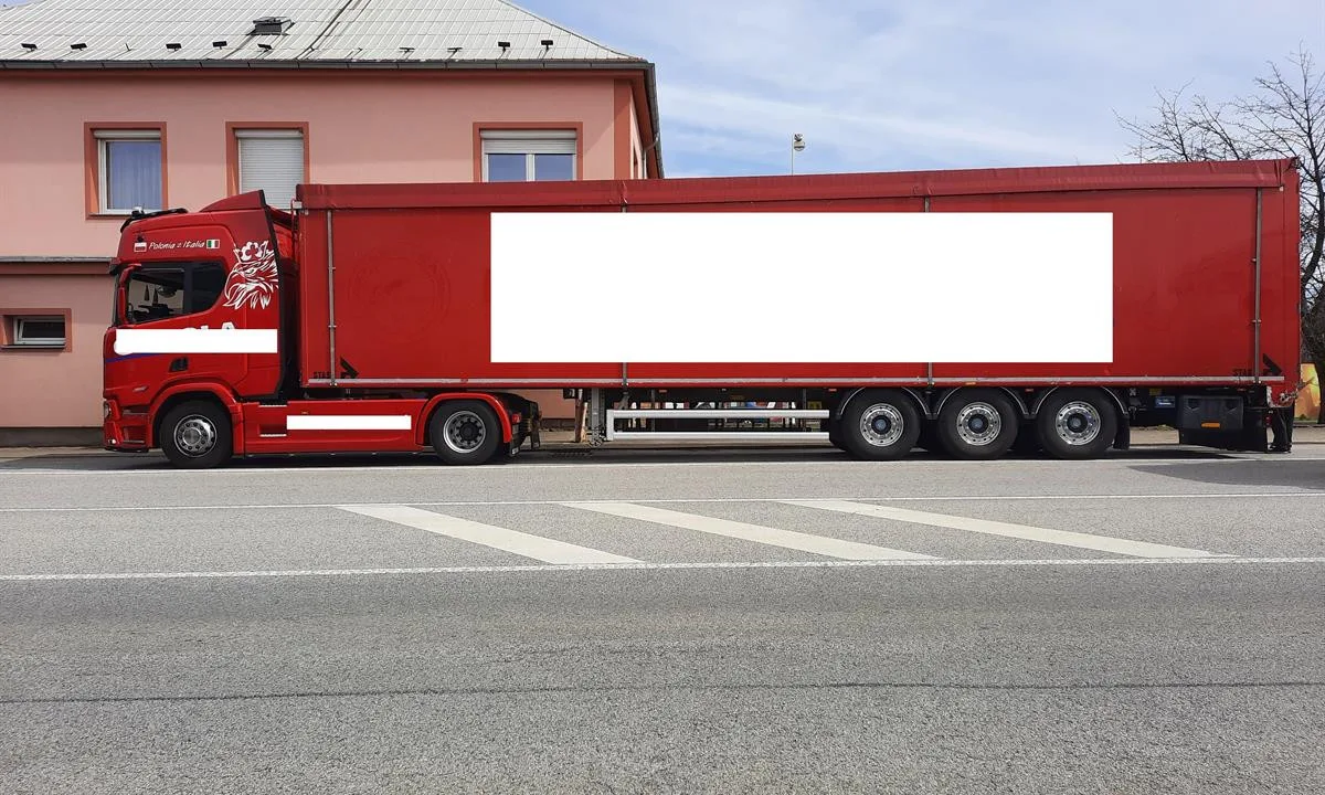Celníci zastavili italský kamion, který převážel tuny odpadu. Mířil do Budějic
